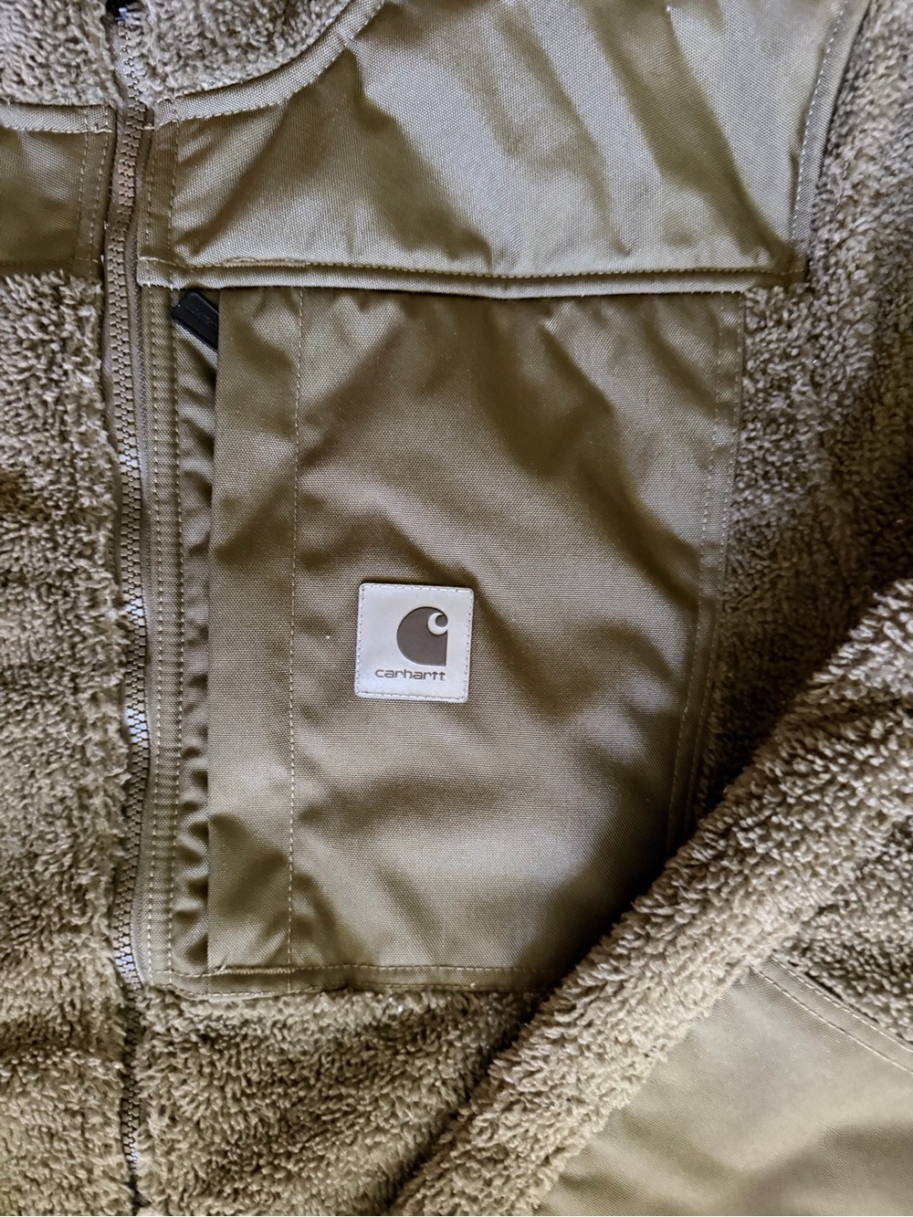 Men’s size large Carhartt yukon defender jacket. Olive/ Army green color. - Picture 2 of 4